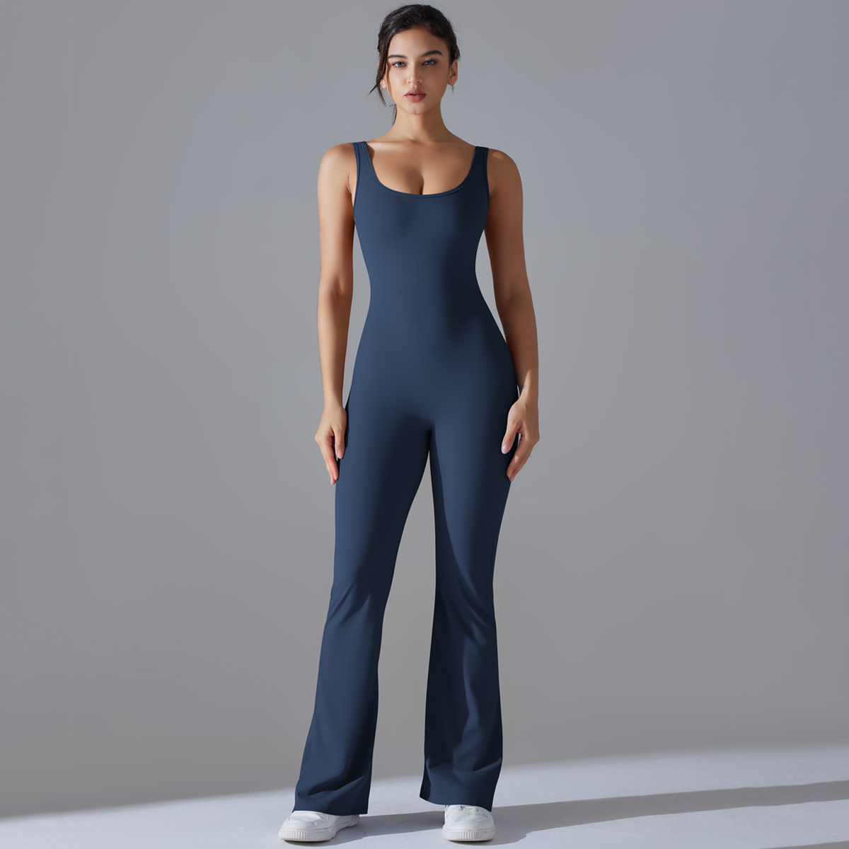 Tuta sexy con scollo a V poste - Yoga Và Fitness recensione e prezzo
