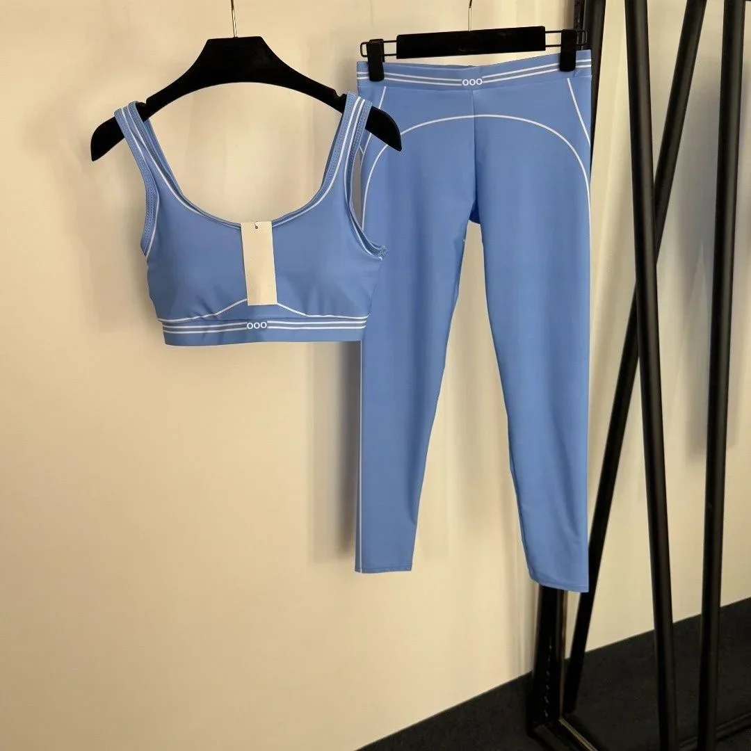 Completo Sportivo Due Pezzi: T - Yoga Và Fitness recensione e prezzo
